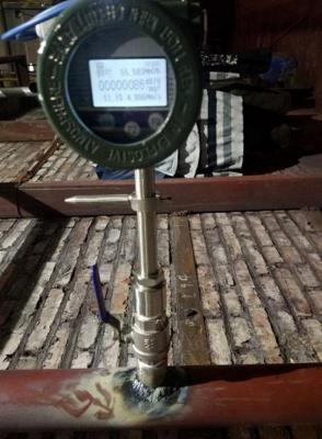 Medidor de fluxo de massa térmico para medição de ar por sopro frio