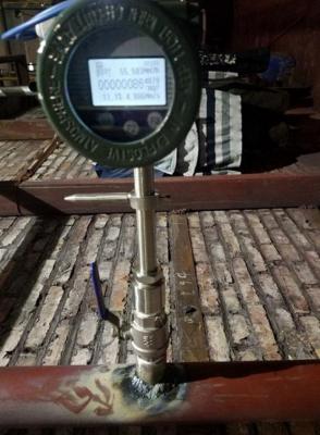 Medidor de fluxo de massa térmico para medição de ar por sopro frio