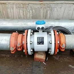 Medidor de vazão de esgoto